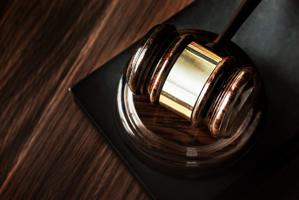 up close gavel